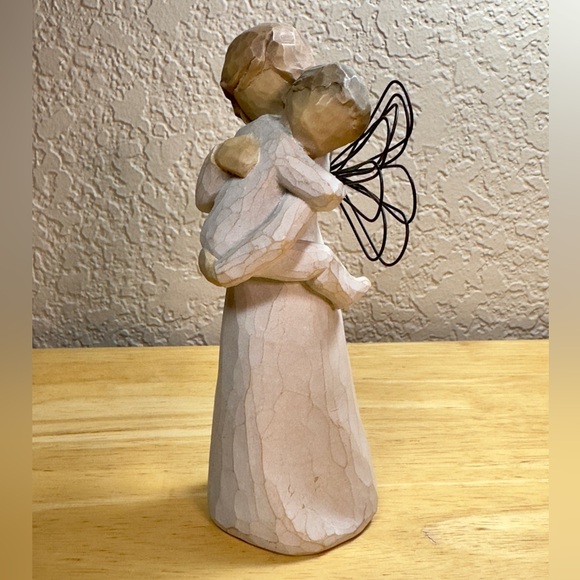 Demdaco Willow Tree Angels Embrace Holding Baby Figurine 5.25" Susan Lordi 2002 - Picture 2 of 13